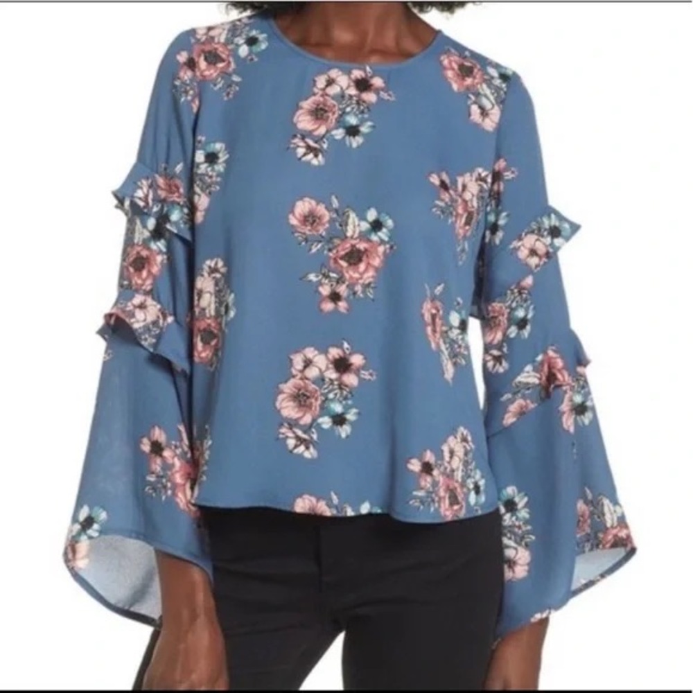 LUSH Floral‎ Blouse with Flutter Sleeves, M